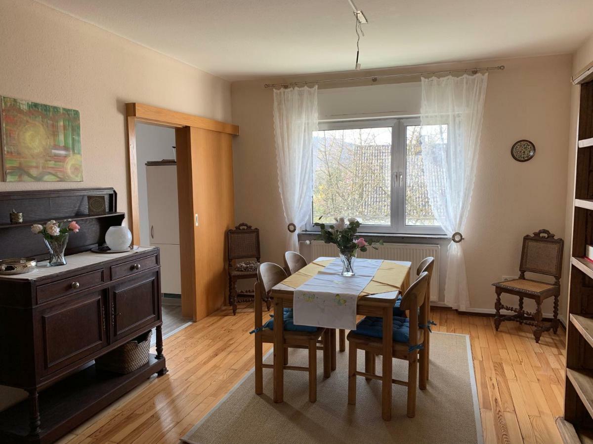 Moderne Ferienwohnung Mit Balkon Im Schoenen Saarland Dillingen an der Saar Luaran gambar